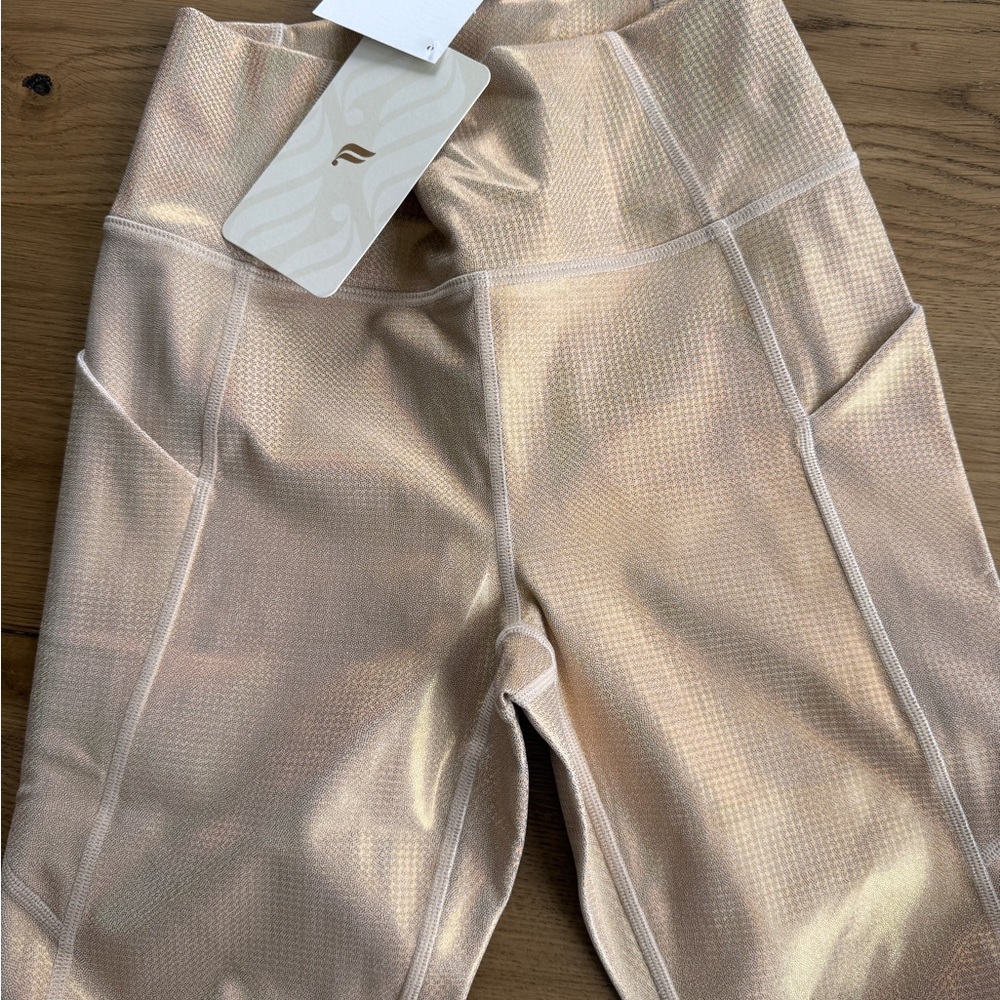 Fabletics Oasis high waisted Shimmering Gold Leggings size small New with tags